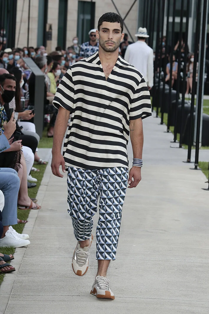 00022-DOLCE-GABBANA-MENSWEAR-SPRING-21.jpg