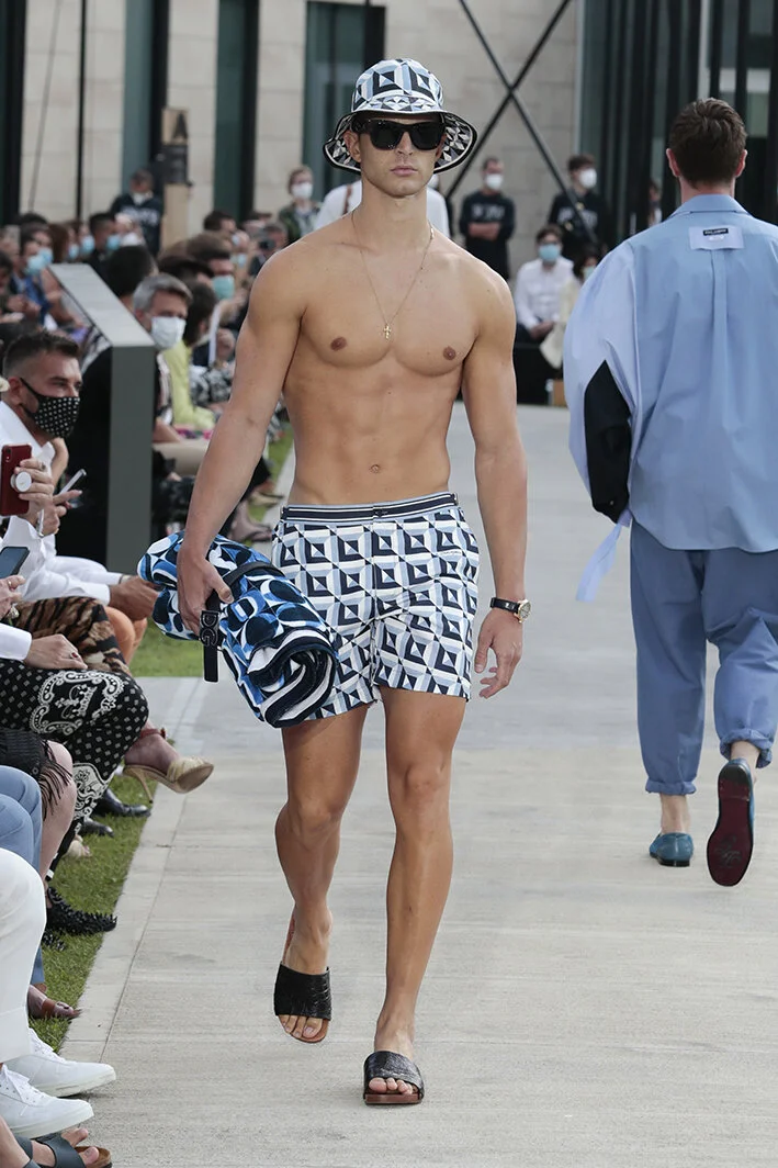 00092-DOLCE-GABBANA-MENSWEAR-SPRING-21.jpg