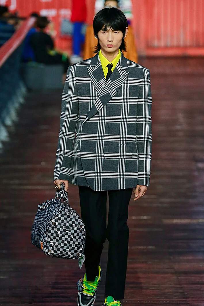 00032c-LOUIS-VUITTON-MENSWEAR-SPRING-21.jpg