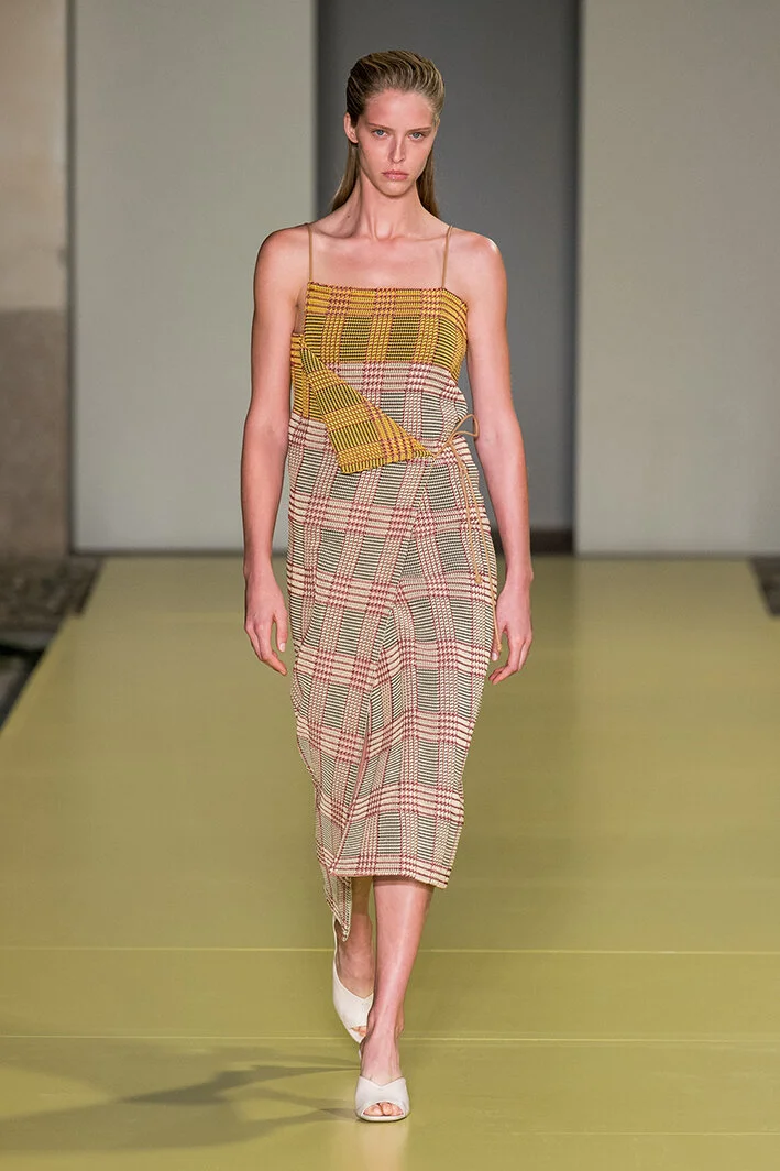 ferragamo-rs21-0134.jpg