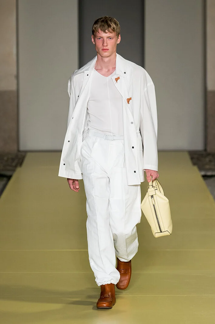 ferragamo-rs21-0148.jpg