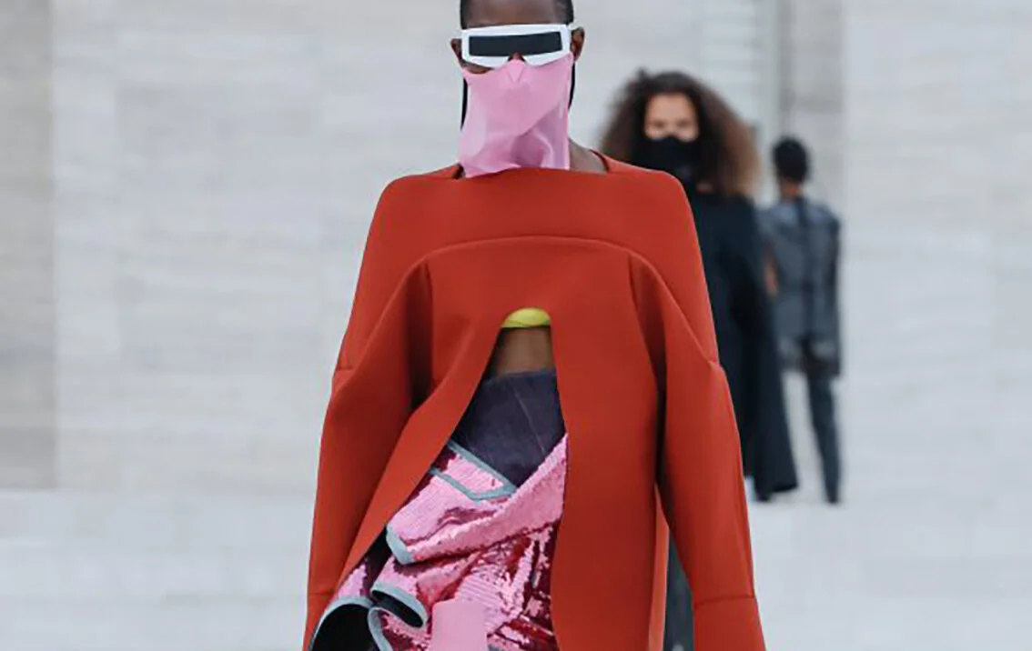 rick-owens-po-rs21-0011-585x775.jpg