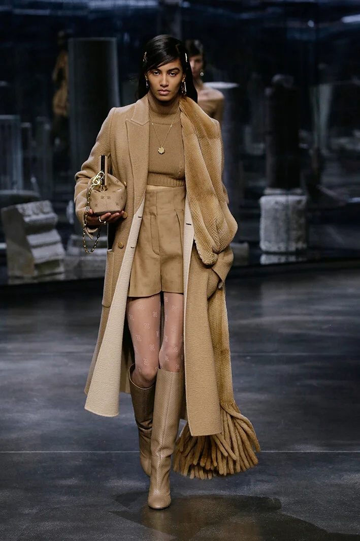 fendi-po-rf21-0002.jpg
