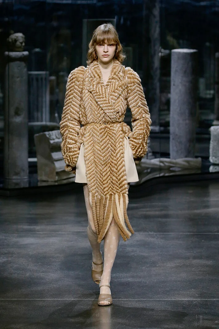 fendi-po-rf21-0007.jpg