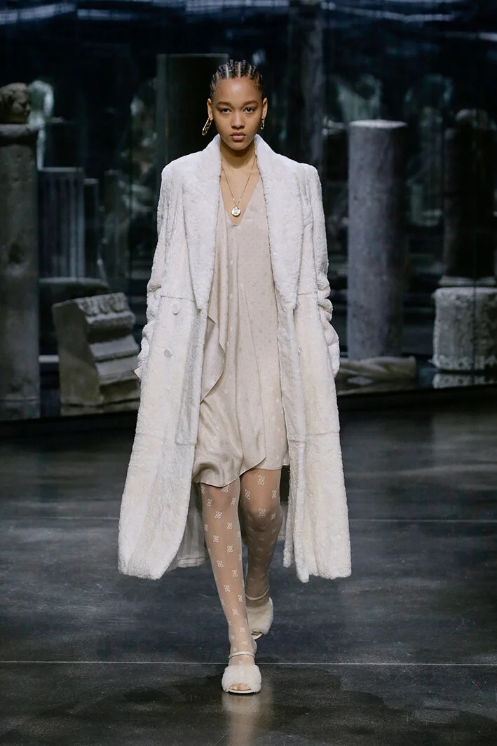 fendi-po-rf21-0015.jpg