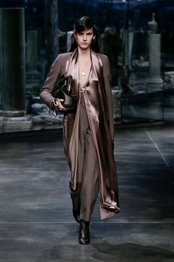 fendi-po-rf21-0028.jpg