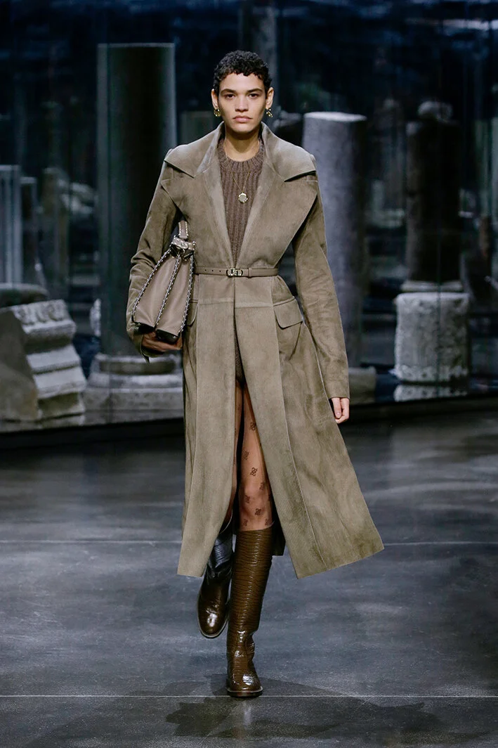 fendi-po-rf21-0034.jpg