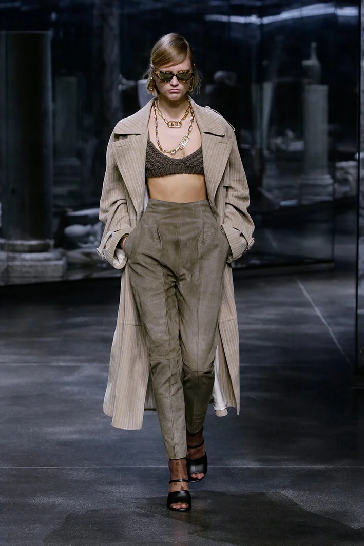 fendi-po-rf21-0036.jpg
