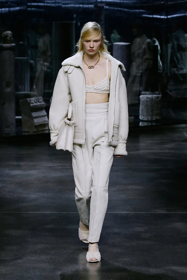 fendi-po-rf21-0043.jpg