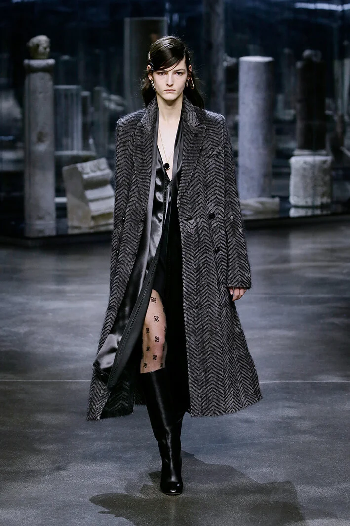 fendi-po-rf21-0049.jpg