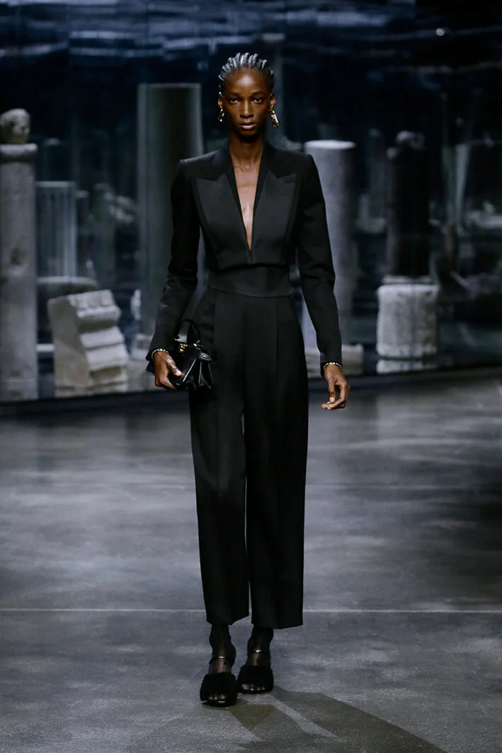 fendi-po-rf21-0053.jpg