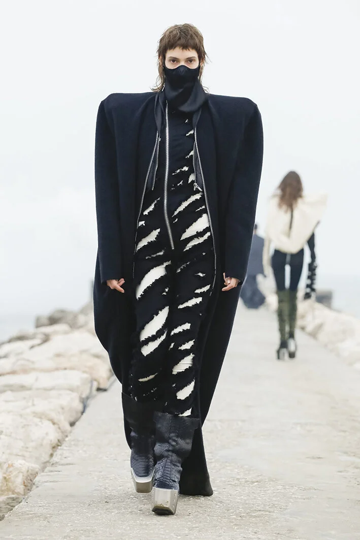 Rick-Owens-RTW-FW21-04-scaled.jpg