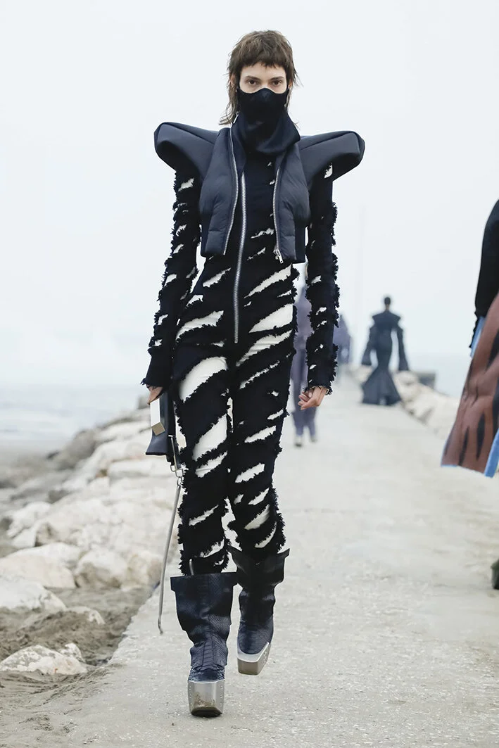 Rick-Owens-RTW-FW21-21-scaled.jpg