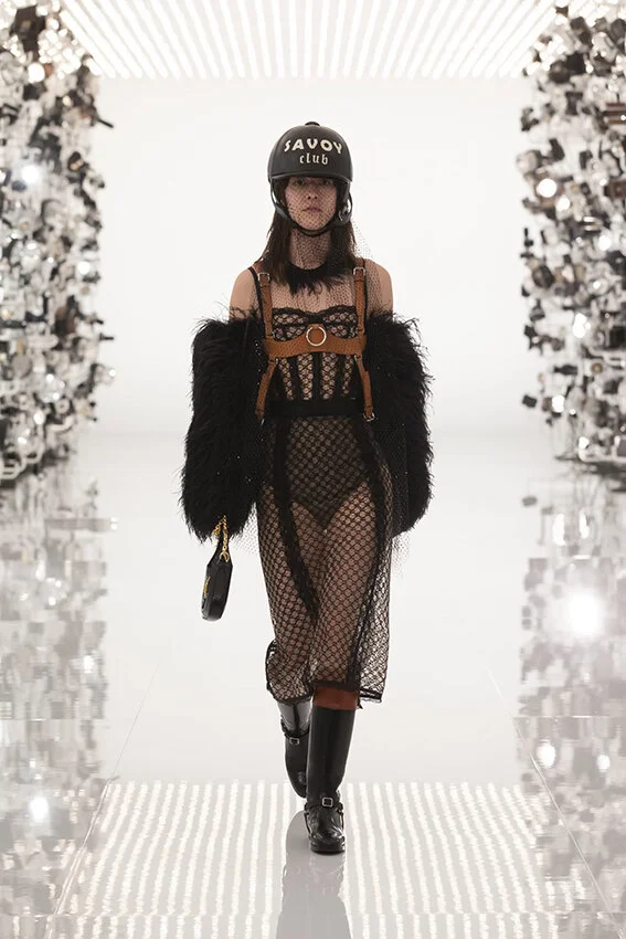 Gucci-fall-2021-aria-fashion-show-the-impression-002-scaled.jpg