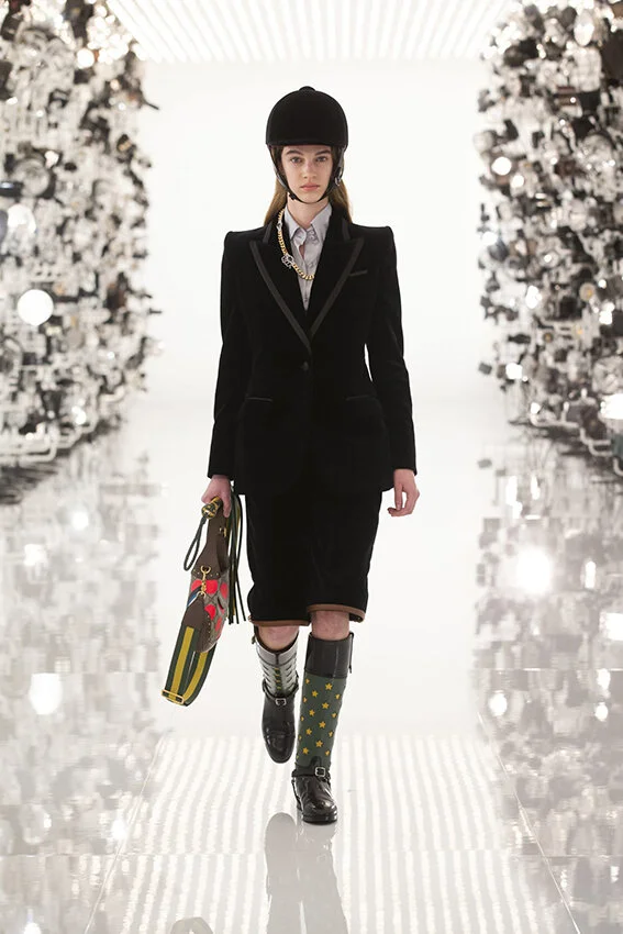 Gucci-fall-2021-aria-fashion-show-the-impression-015-scaled.jpg