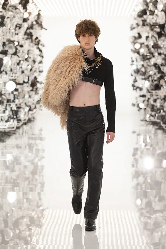 Gucci-fall-2021-aria-fashion-show-the-impression-023-scaled.jpg