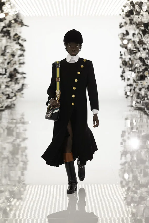 Gucci-fall-2021-aria-fashion-show-the-impression-024-scaled.jpg