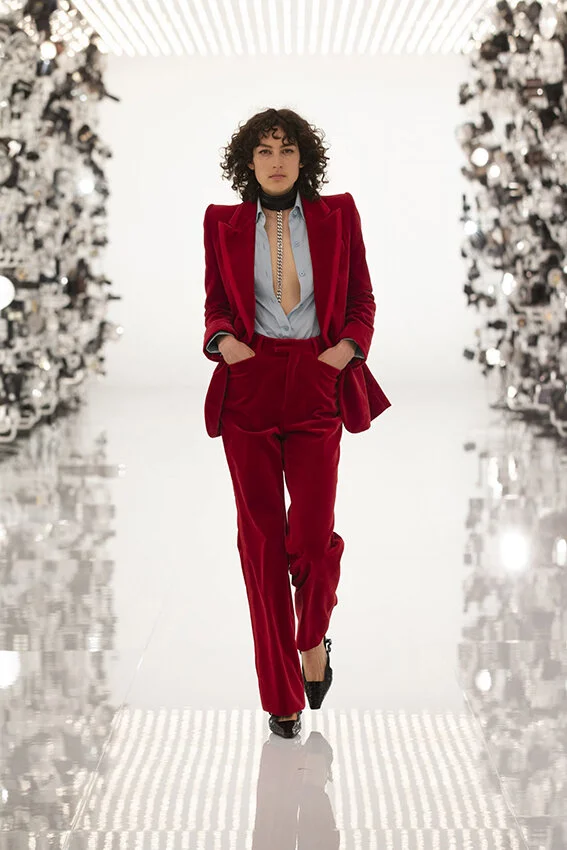 Gucci-fall-2021-aria-fashion-show-the-impression-028-scaled.jpg