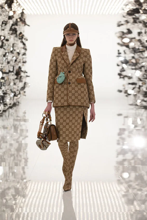 Gucci-fall-2021-aria-fashion-show-the-impression-030-scaled.jpg