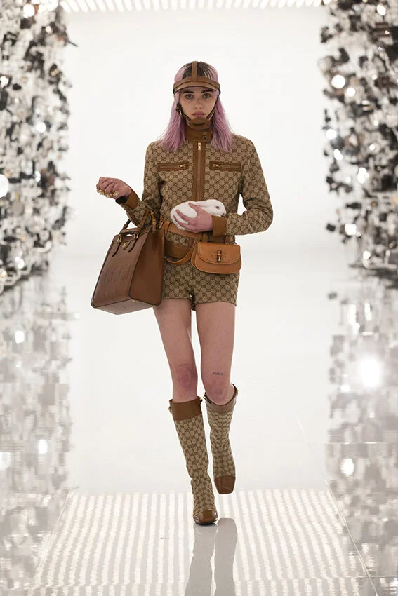 Gucci-fall-2021-aria-fashion-show-the-impression-032-scaled.jpg