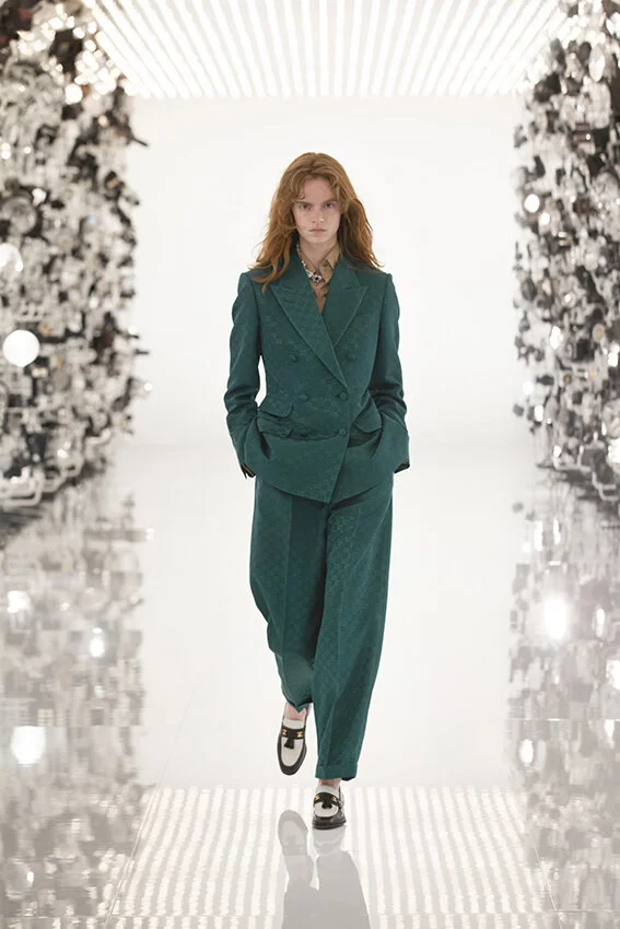 Gucci-fall-2021-aria-fashion-show-the-impression-034-scaled.jpg
