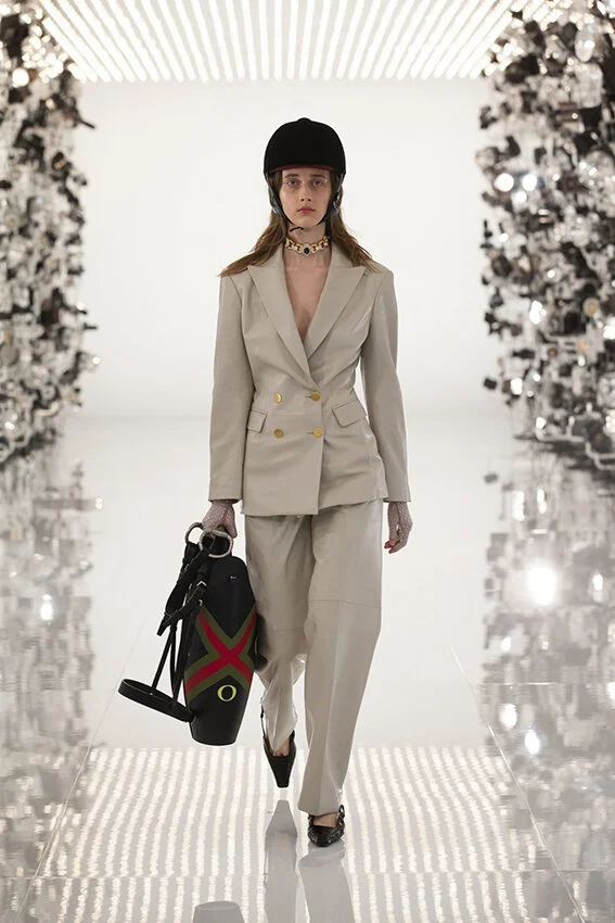 Gucci-fall-2021-aria-fashion-show-the-impression-040-scaled.jpg