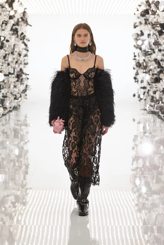 Gucci-fall-2021-aria-fashion-show-the-impression-045-scaled.jpg