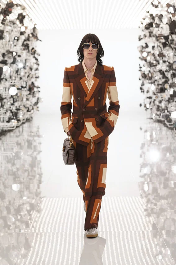 Gucci-fall-2021-aria-fashion-show-the-impression-052-scaled.jpg
