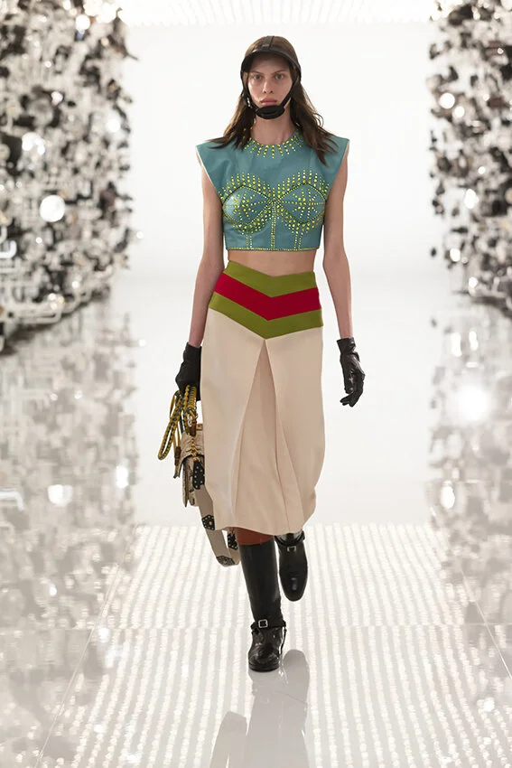 Gucci-fall-2021-aria-fashion-show-the-impression-055-scaled.jpg