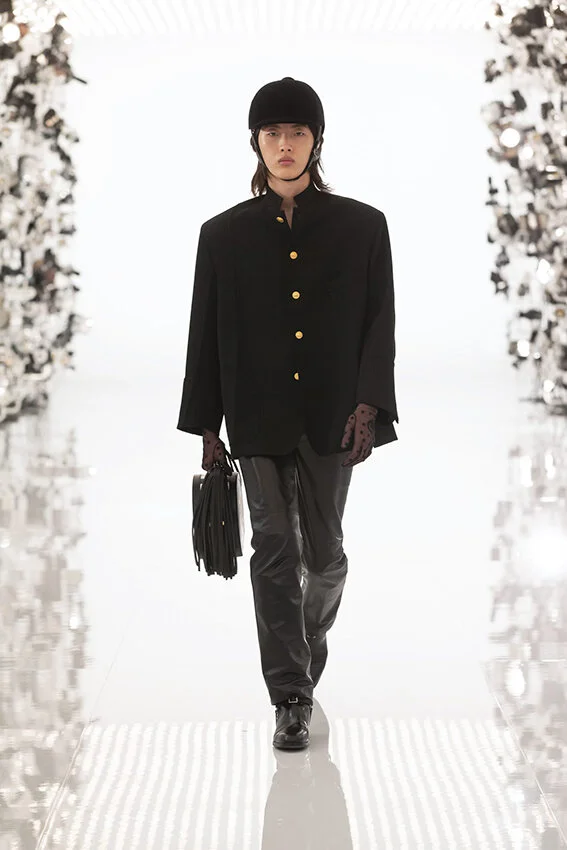 Gucci-fall-2021-aria-fashion-show-the-impression-065-scaled.jpg
