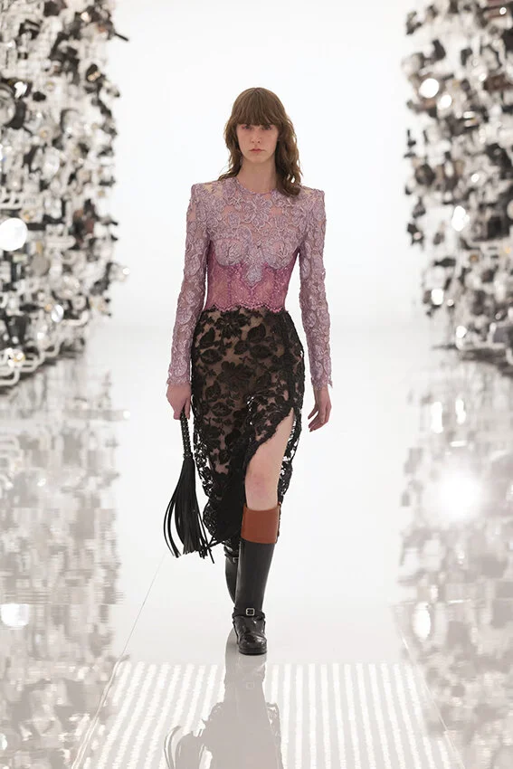 Gucci-fall-2021-aria-fashion-show-the-impression-073-scaled.jpg