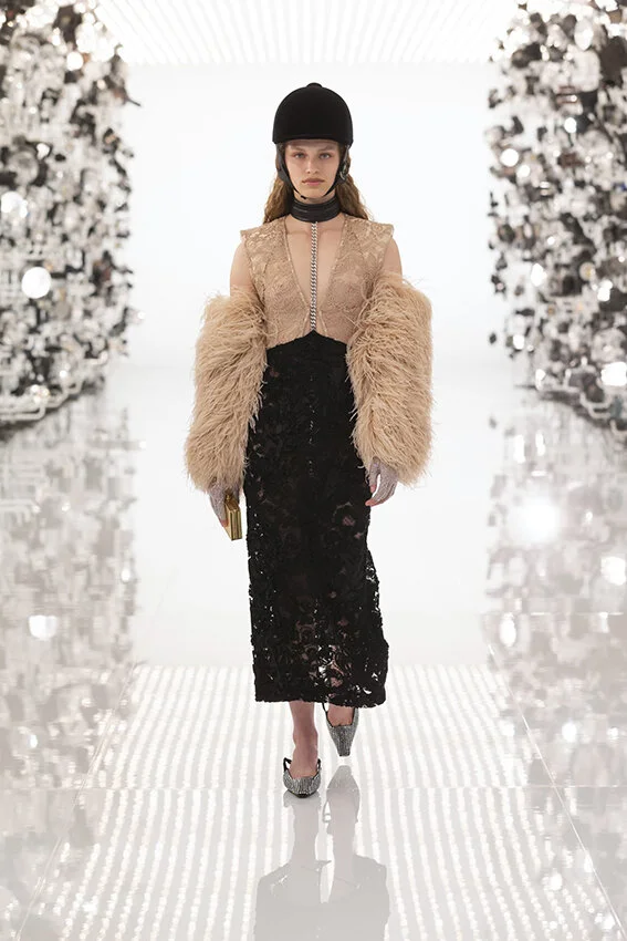 Gucci-fall-2021-aria-fashion-show-the-impression-075-scaled.jpg