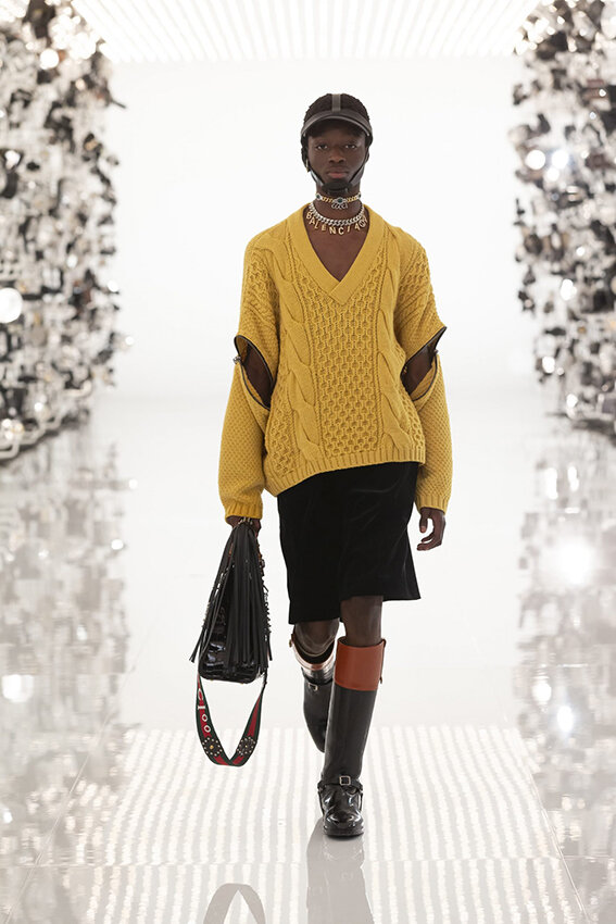 Gucci-fall-2021-aria-fashion-show-the-impression-086-scaled.jpg