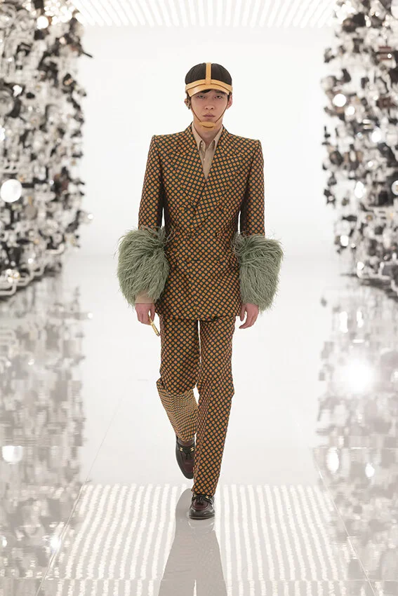 Gucci-fall-2021-aria-fashion-show-the-impression-088-scaled.jpg