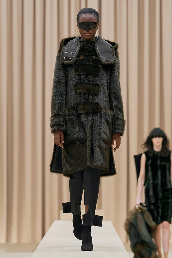 00018-Burberry-Fall-21.jpeg