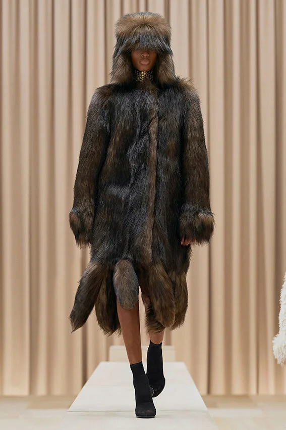 00021-Burberry-Fall-21.jpeg