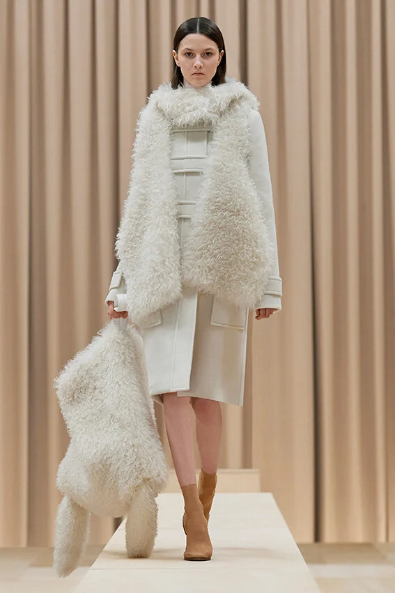 00040-Burberry-Fall-21.jpeg