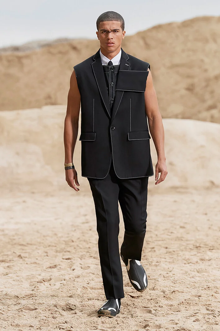 00010-Burberry-Menswear-Spring-22-credit-brand.jpeg