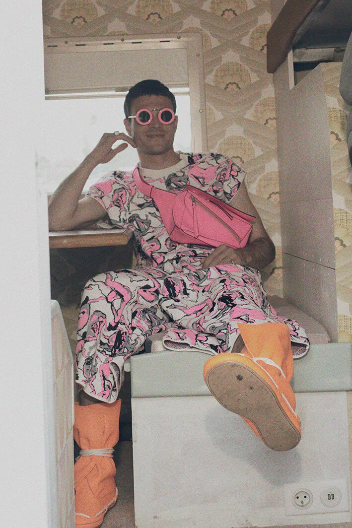 00011-Loewe- Menswear-Spring-22-credit-David-Sims.jpeg