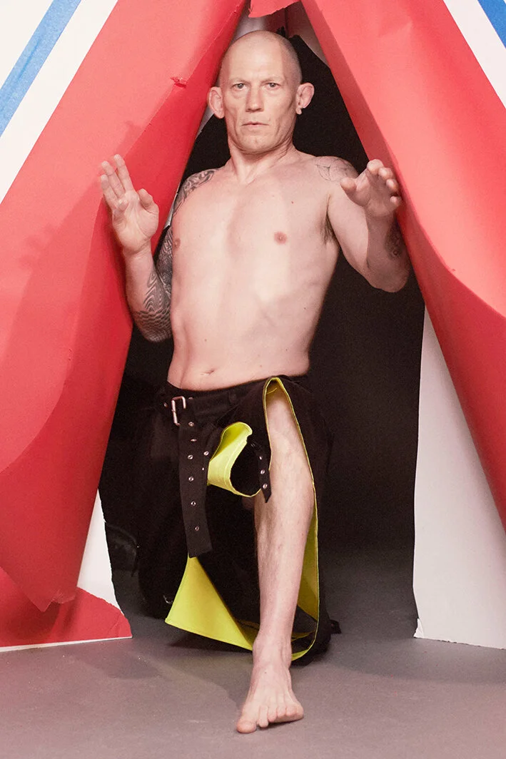 00042-Loewe- Menswear-Spring-22-credit-David-Sims.jpeg