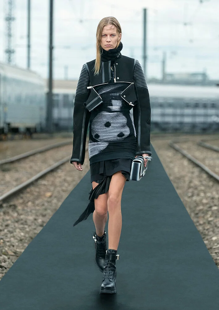 GIVENCHY_SPRING_22_01.jpg