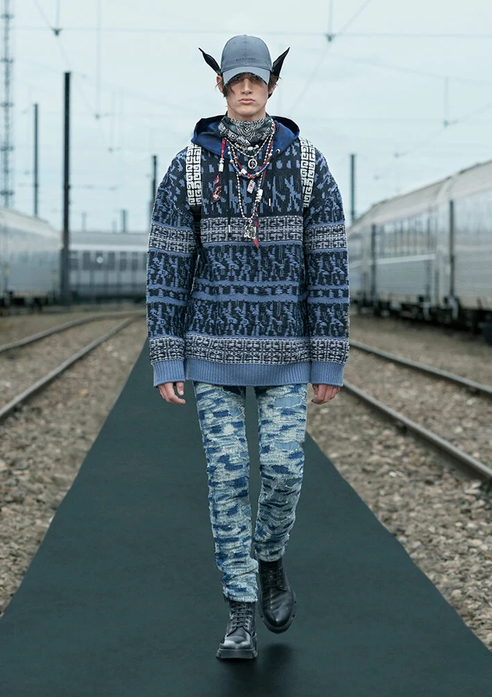 GIVENCHY_SPRING_22_24.jpg