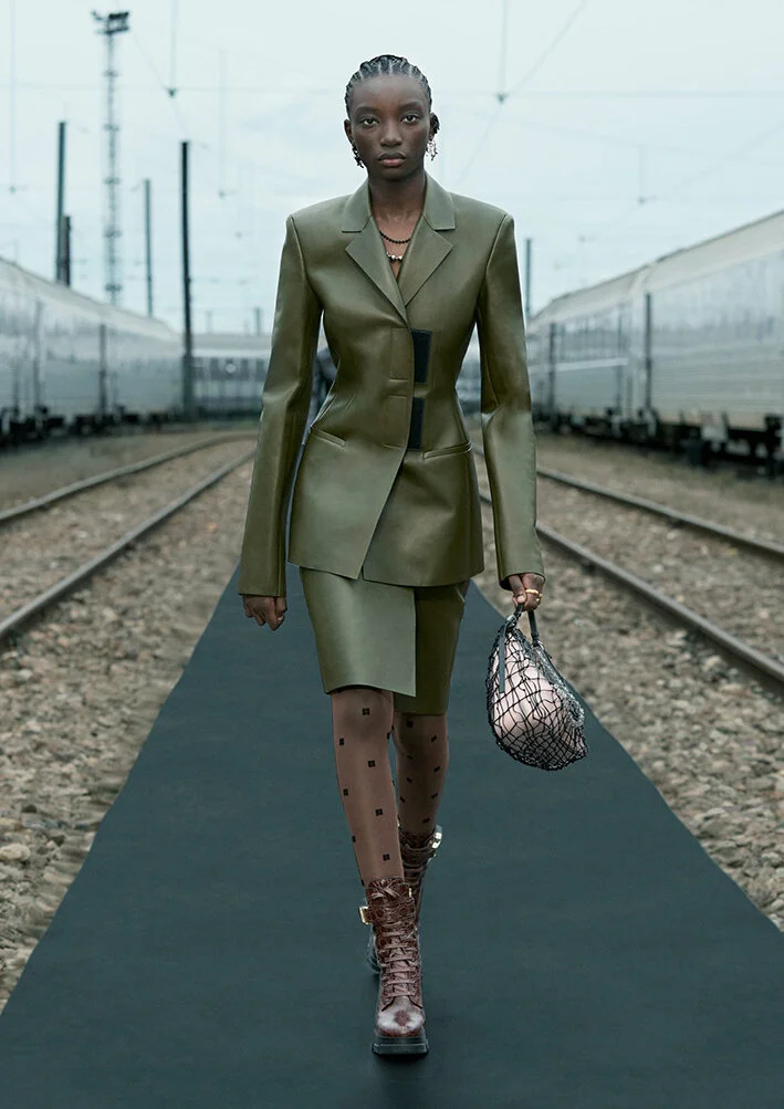 GIVENCHY_SPRING_22_32.jpg