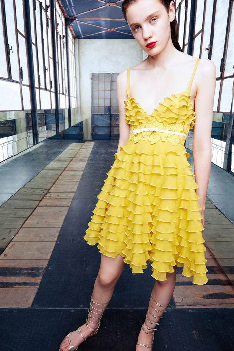 hbz-resort-trends-2016-for-the-love-of-ruffles-giambattista-valli.jpg