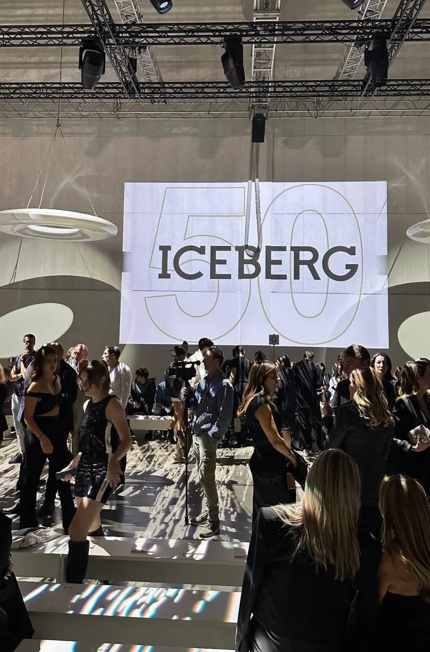 В Милане прошел модный показ мужской и женской одежды ICEBERG 2025