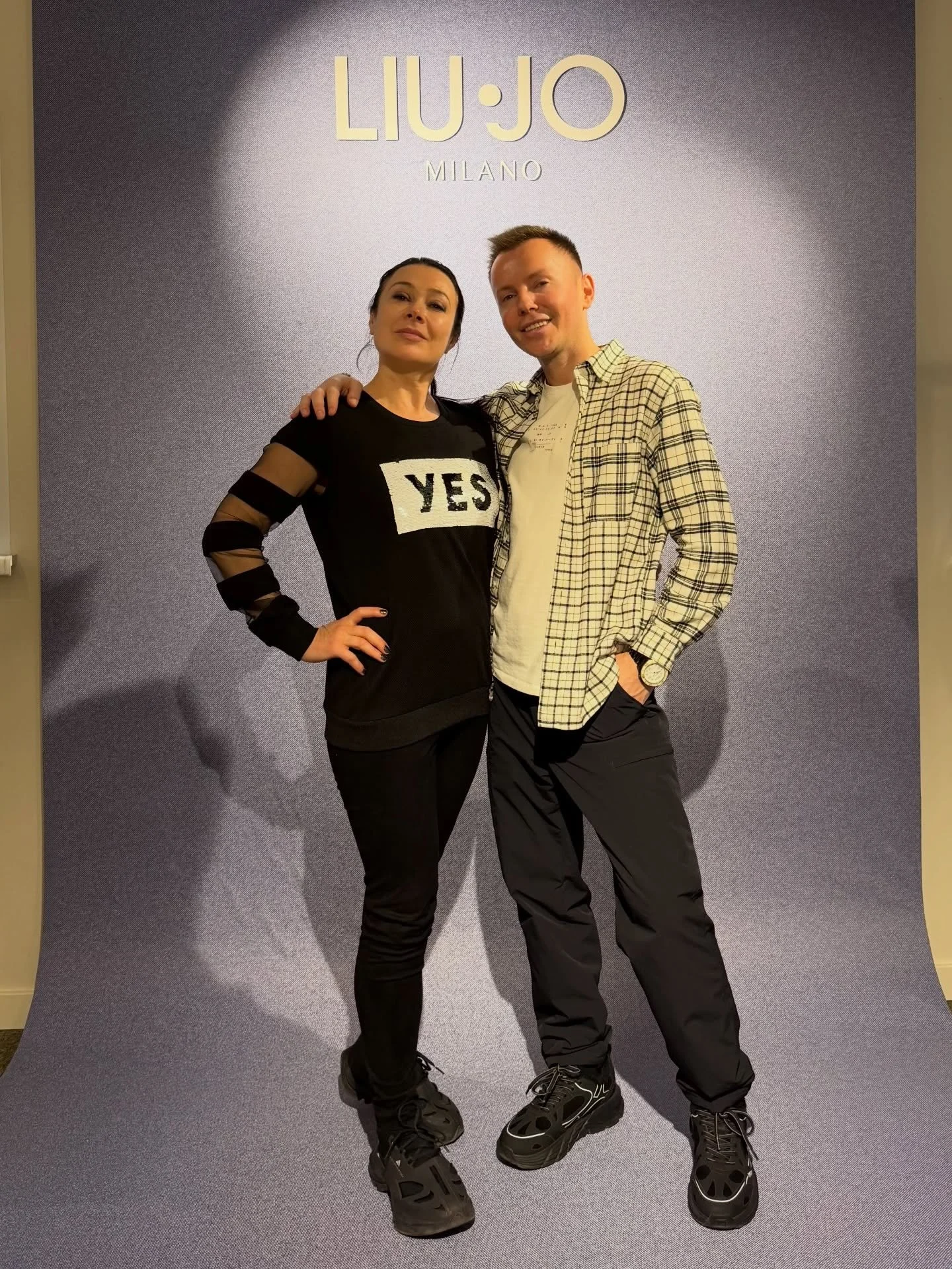 Сегодня посетили шоурум LIU&bull;JO RUSSIA в Москве, где заказали для вас супер крутые новинки для следующей осени 2026! Выбирали только то, что просите вы, ваши пожелания учитывались, подборка получилась очень гламурной, как всегда в стиле Fashion ?