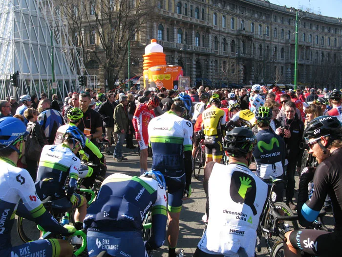 Il gruppo di Milano-Sanremo, just before the neutral start of 10km through the streets of Milano