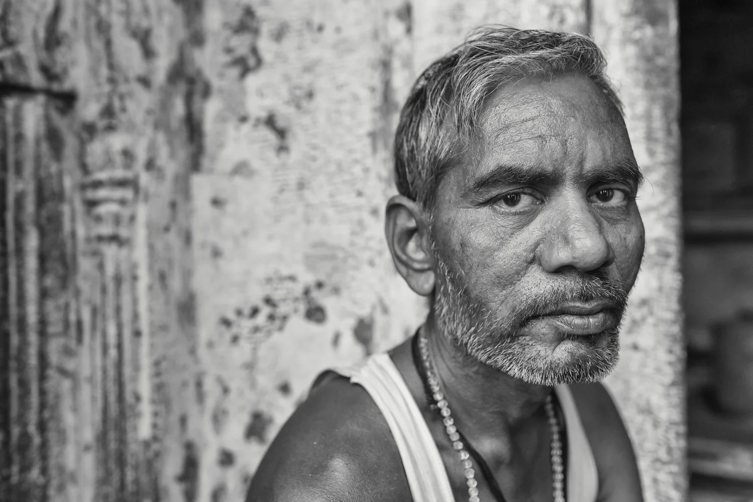 Cow farmer in Varanasi (India). - Copyright: Daniel Hofmann