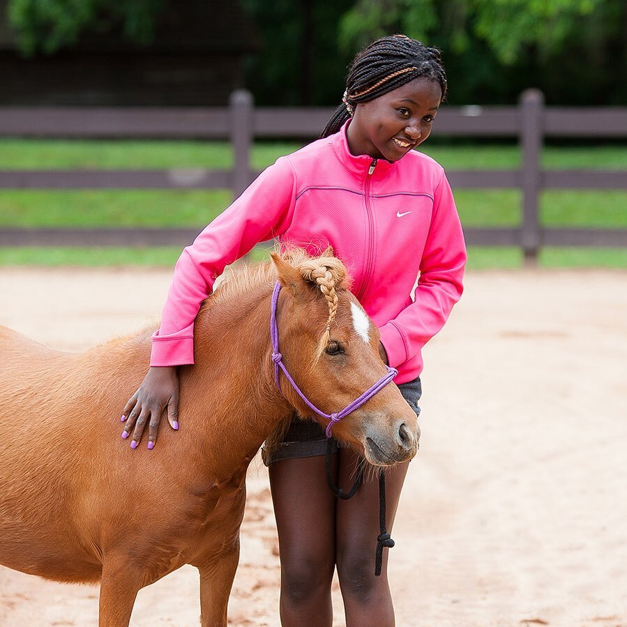 🌟 Don&rsquo;t forgot to REGISTER for our MIND/FULL workshops for tweens and teens! Our next one is Saturday, June 3rd, 10a-1pm.
.
.
💕 Our MIND/FULL workshops are nature-based and equine-facilitated experiences intentionally designed to hold space f