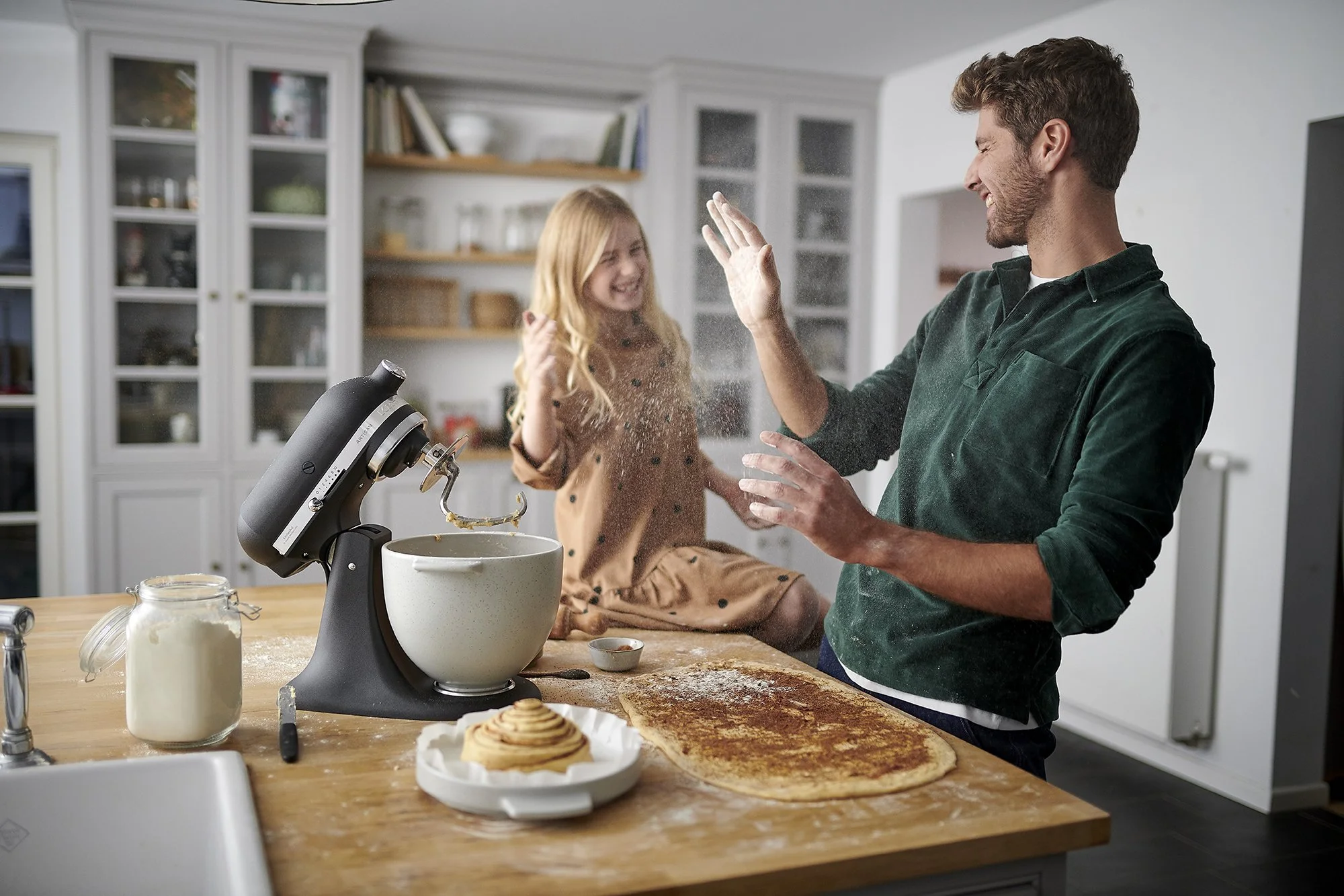 649aa2128e31d5a589976835_KA_StandMixerBreadBowl_Main 15.jpg